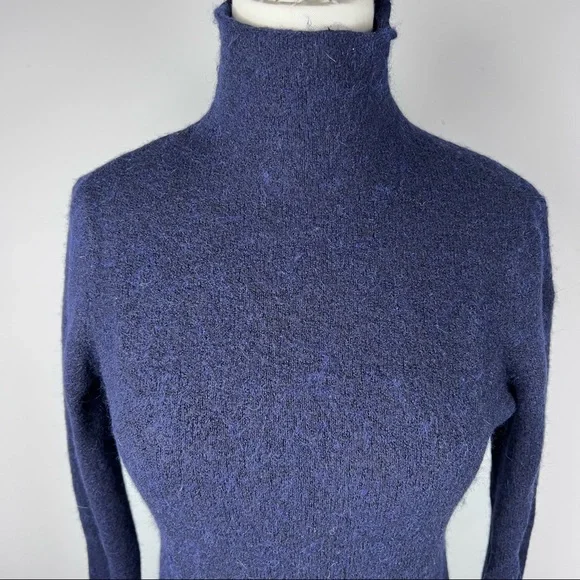 EUC - Madewell, Inland Rolled Turtleneck Dark Blue Sweater in Coziest Yarn, XS - Picture 2 of 15